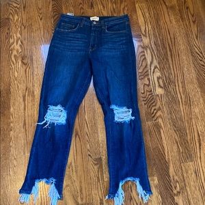L’agence Ripped Jeans